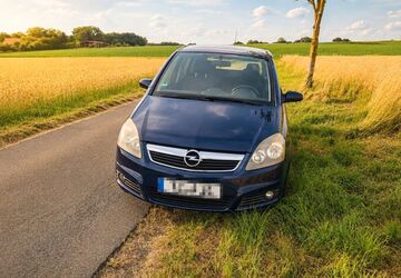 Opel Zafira 206.635 km 2.000 &euro; Westerkappeln 49492