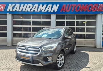 Ford Kuga 98.000 km 11.999 &euro; Osnabrück 49090