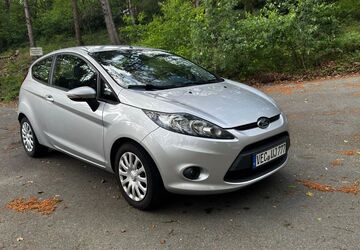 Ford Fiesta 158.000 km 2.900 &euro; Damme 49401