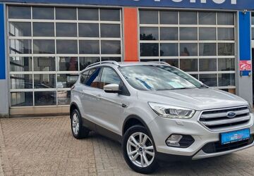 Ford Kuga 81.000 km 13.599 &euro; Osnabrück 49090