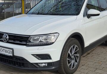 VW Tiguan 224.155 km 12.499 &euro; Osnabrück 49084